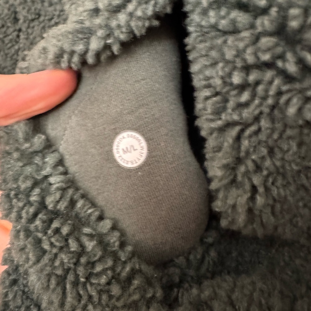 Lululemon Scuba Sherpa Hoodie Olive Green - Picture 5 of 6